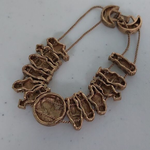 Vintage Unsigned Children of The World Gold Tone Tofa Style Slider Bracelet - Picture 4 of 6